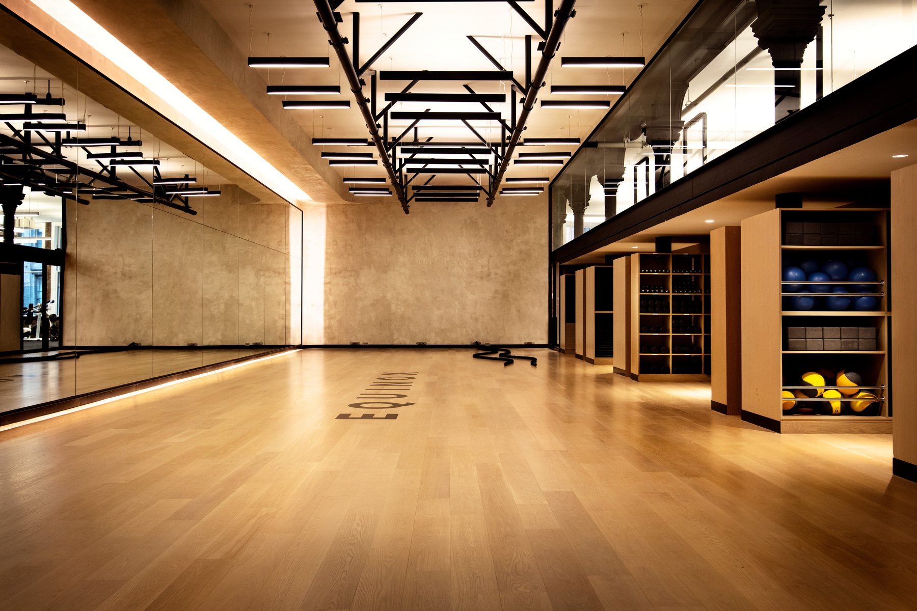 Equinox Flatiron interior